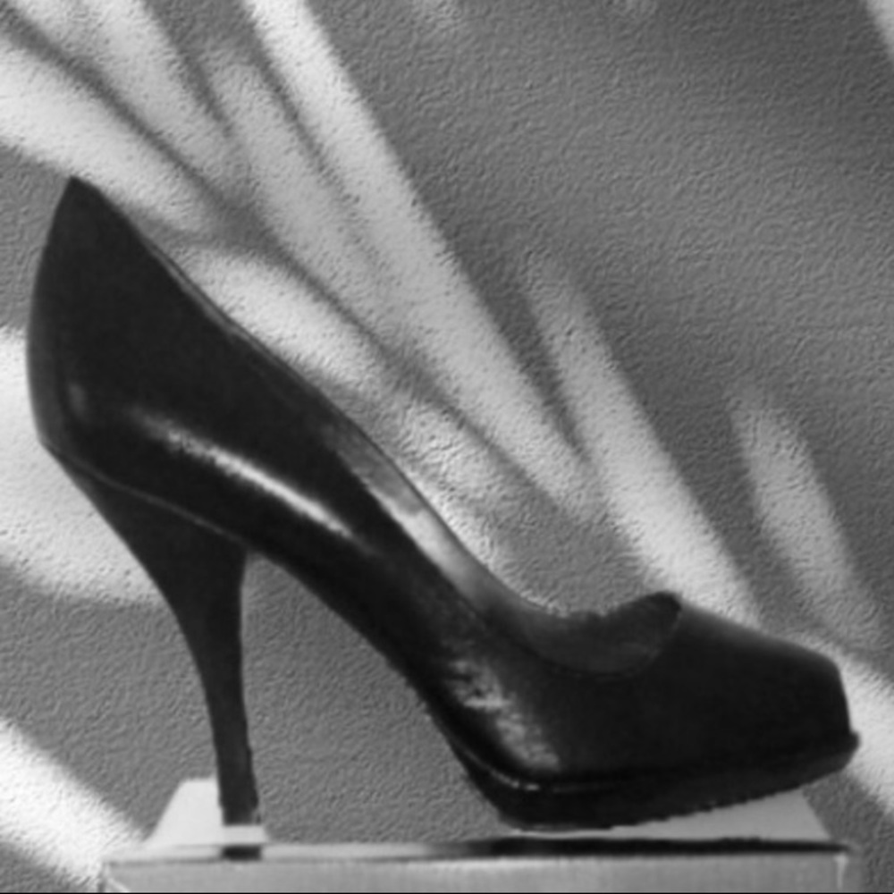 🆕NWOT Black Leather Peep Toe Heels